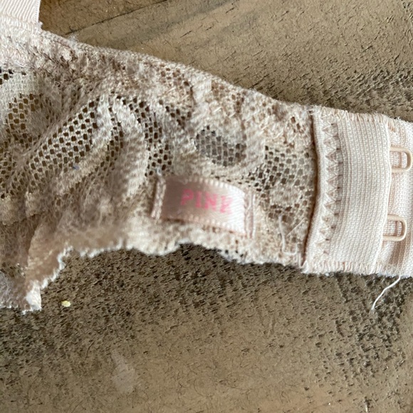 EUC Victoria’s Secret Pink Padded Bra - Picture 5 of 12